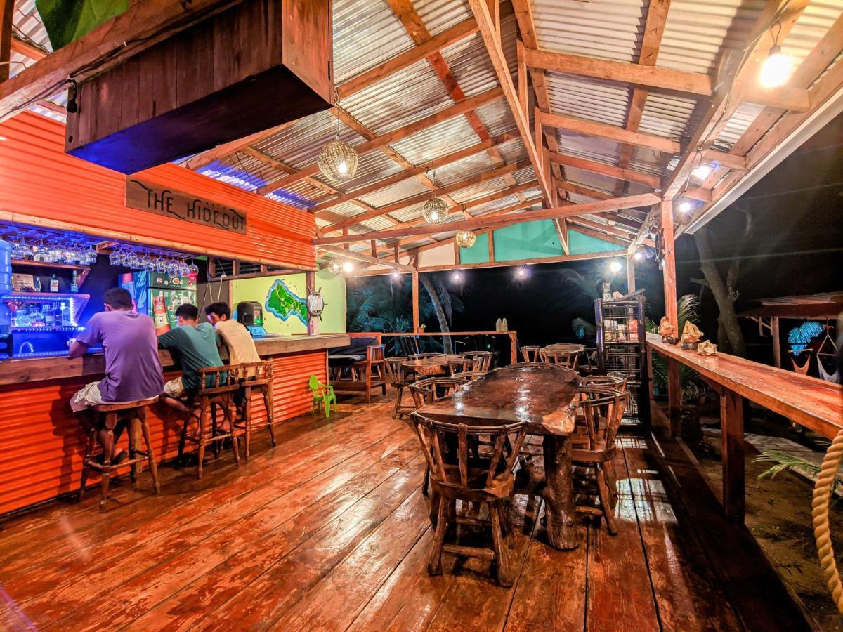 Las Palmeras Oceanview Hotel And Dive Center Little Corn Island Esterno foto