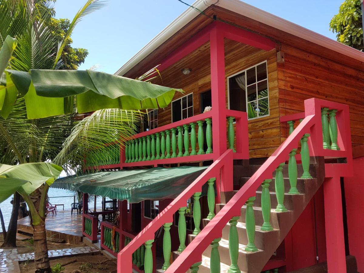 Las Palmeras Oceanview Hotel And Dive Center Little Corn Island Esterno foto